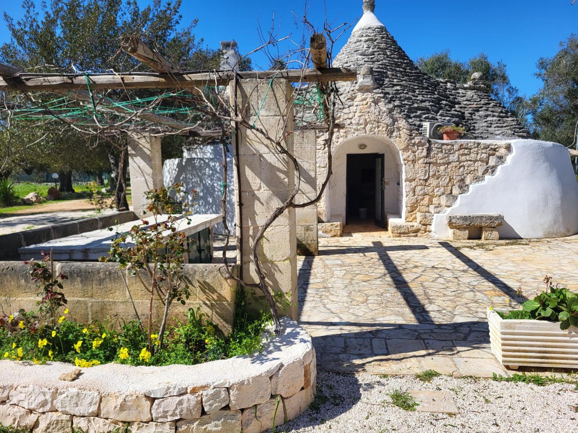 Trullo Incantevole Ostuni Exterior photo